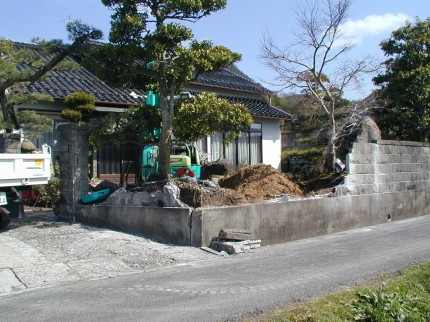 福田邸 玄関前目隠し竹垣(みす垣)工事 ブロック塀を取り除き工事 福田邸 玄関前目隠し竹垣(みす垣)工事 ブロック塀を取り除き工事